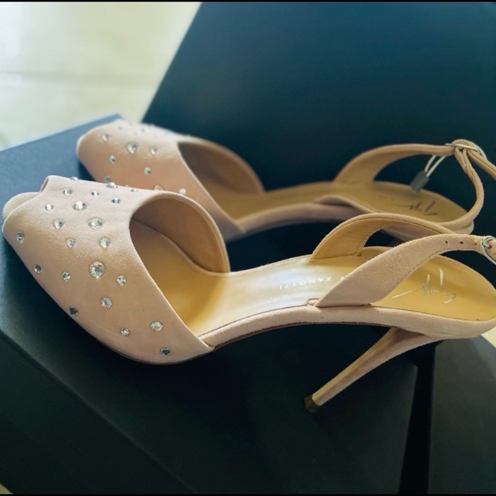 Gently used Giuseppe Zanotti Heels